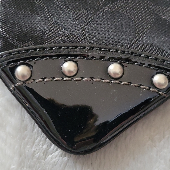 Authentic Coach wristlet - Picture 2 of 4